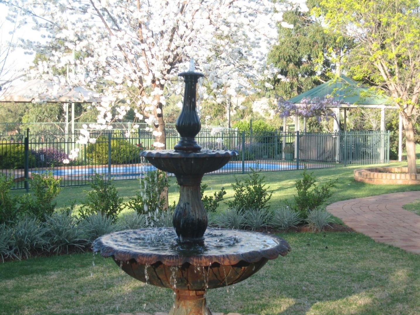 Pericoe Retreat Bed and Breakfast Dubbo Eksteriør billede